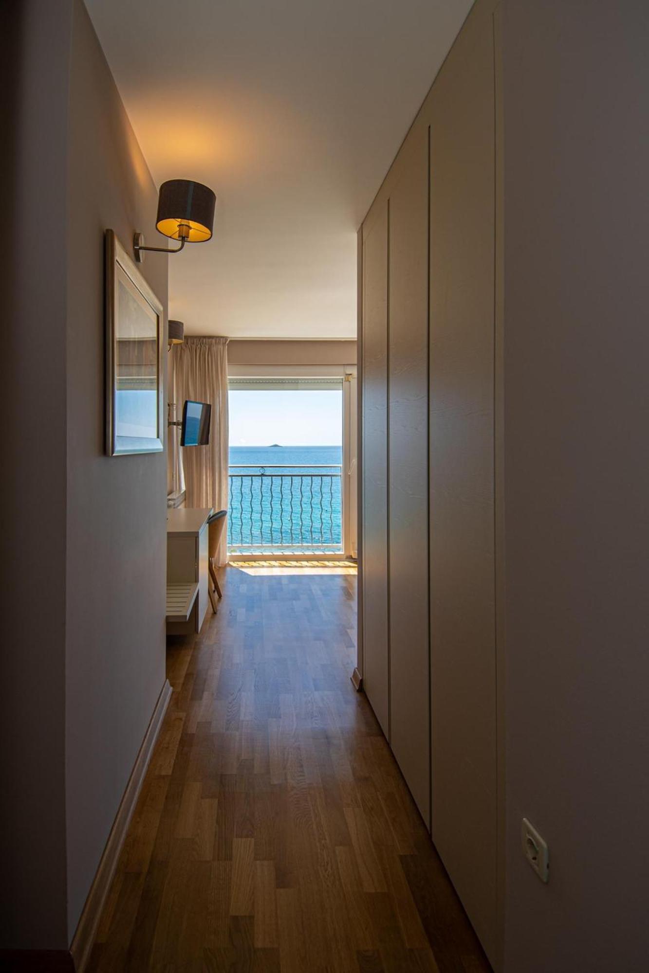Bed & Breakfast Blu Locanda ロヴィニ エクステリア 写真